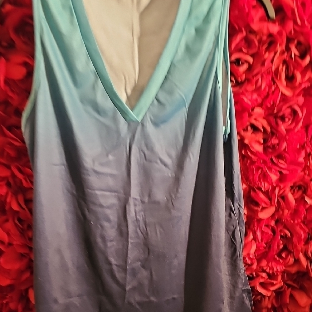 Women's Elegant Blue Gradient Women's Casual Tank Top Size XLarge